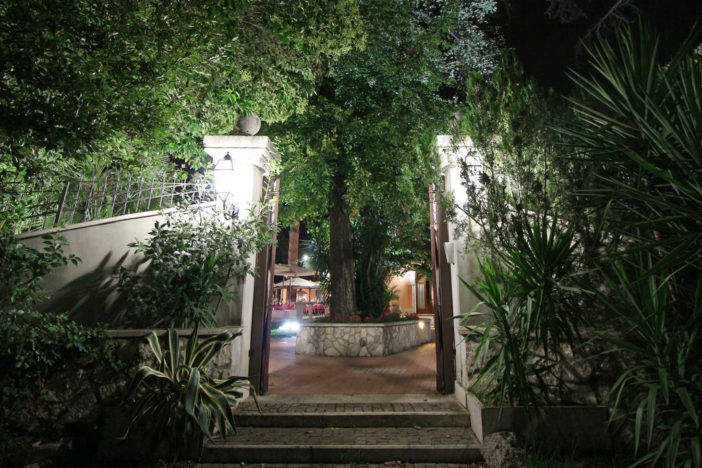 Villa Kappa Tivoli Kamer foto